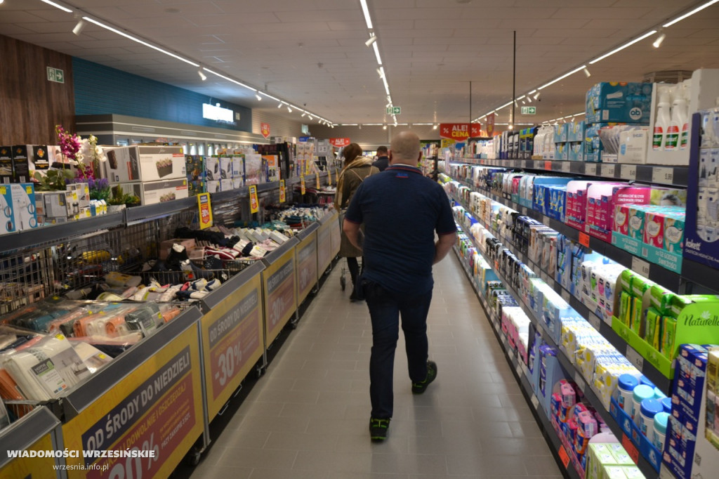 Rekordowe tłumy na otwarciu Aldi we Wrześni