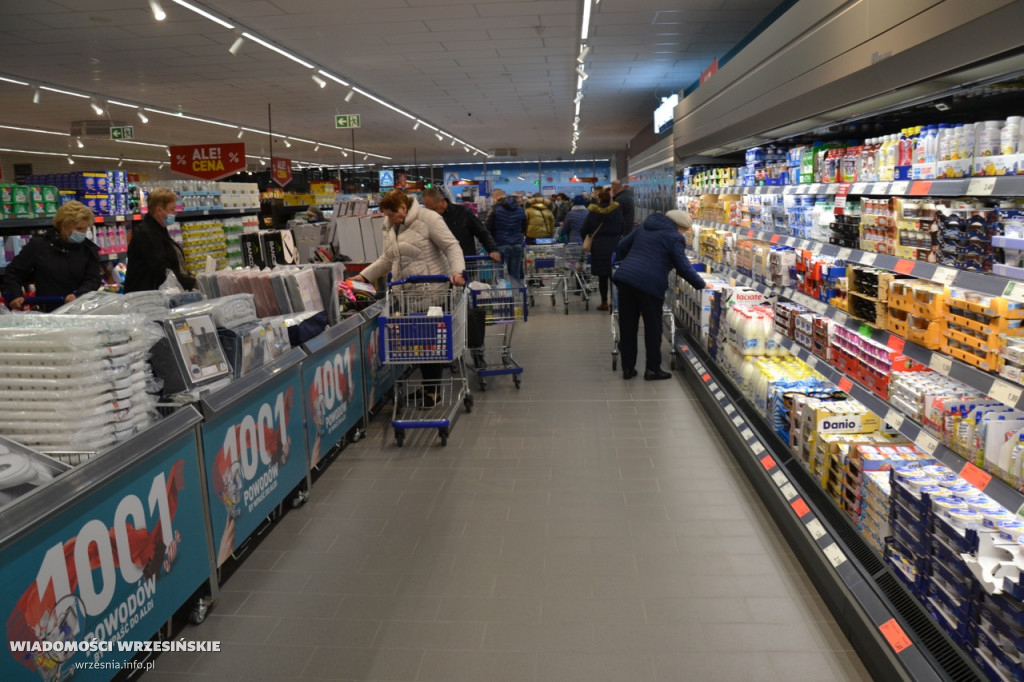 Rekordowe tłumy na otwarciu Aldi we Wrześni