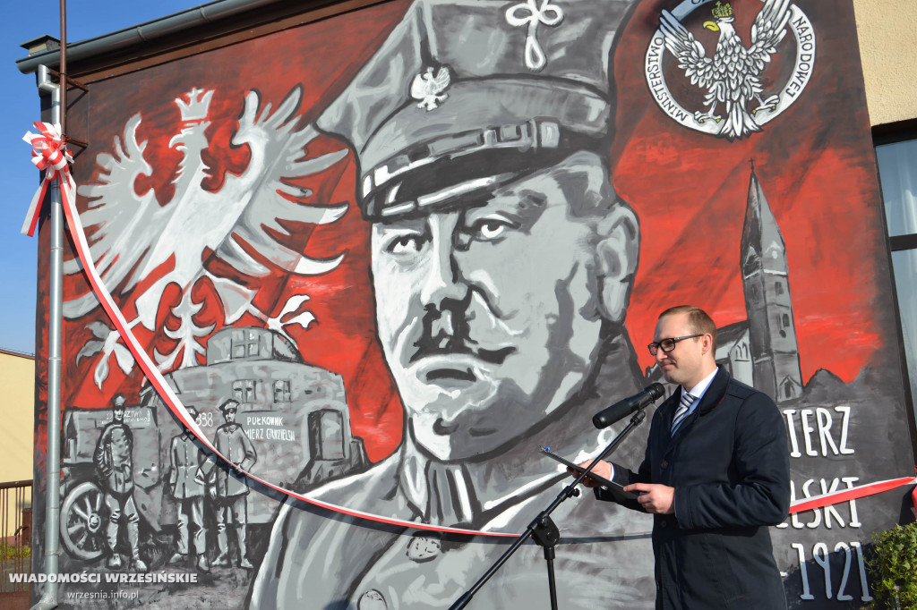 Odsłonięto mural w Gozdowie. Zobacz galerię zdjęć