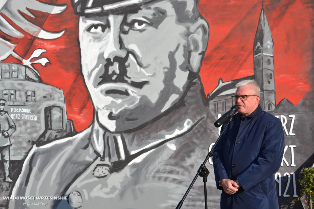 Odsłonięto mural w Gozdowie. Zobacz galerię zdjęć