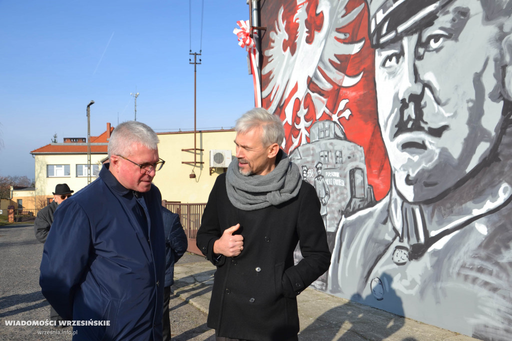 Odsłonięto mural w Gozdowie. Zobacz galerię zdjęć