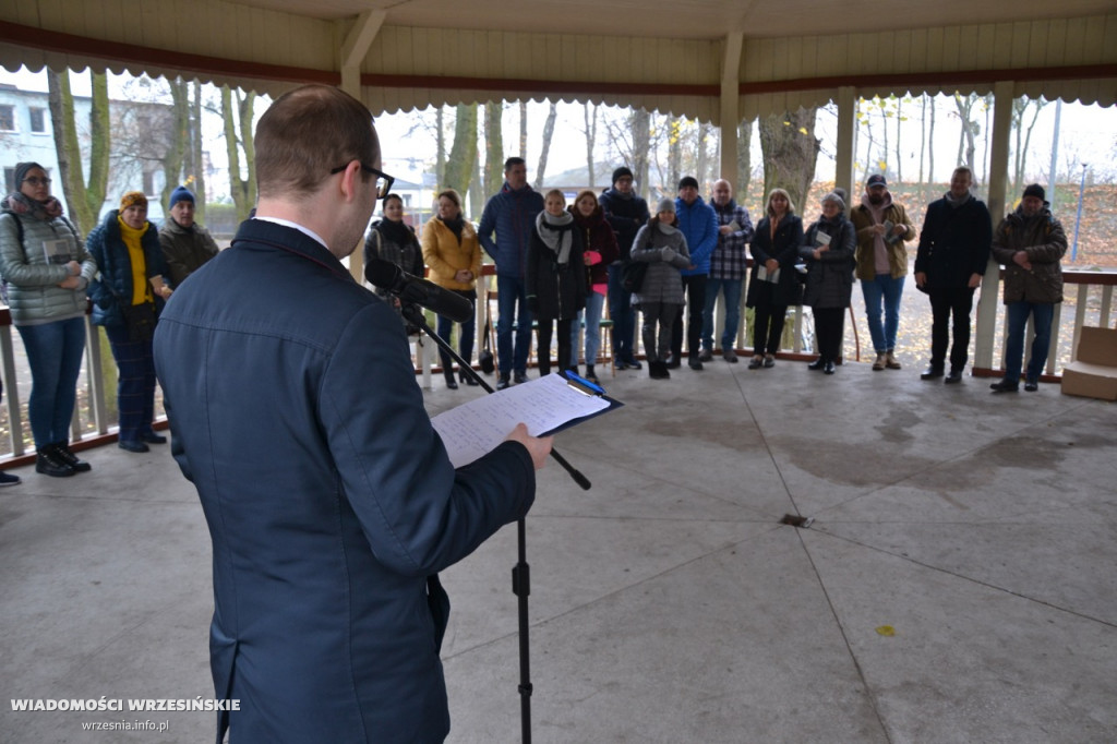 Miał być market, a jest ogród z altaną i książka