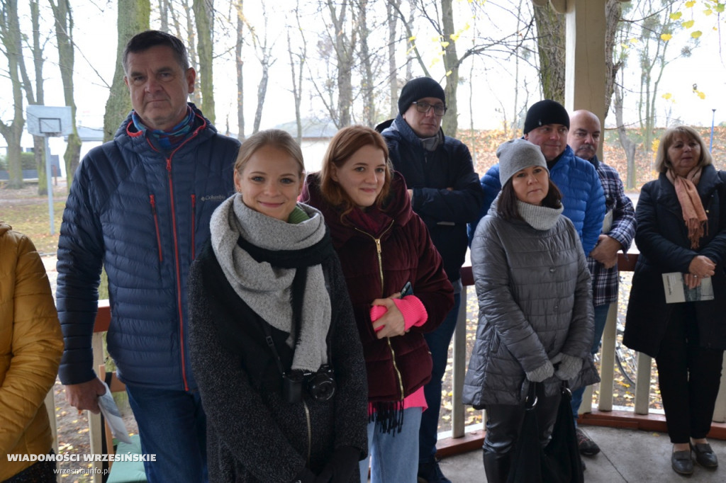 Miał być market, a jest ogród z altaną i książka