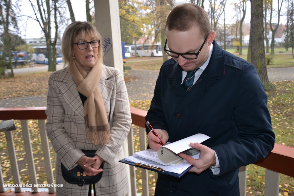 Miał być market, a jest ogród z altaną i książka