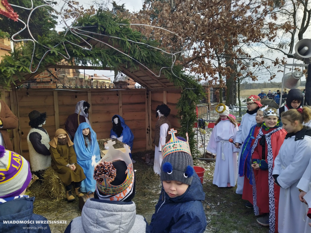 Żywa szopka przyciąga tłumy mieszkańców