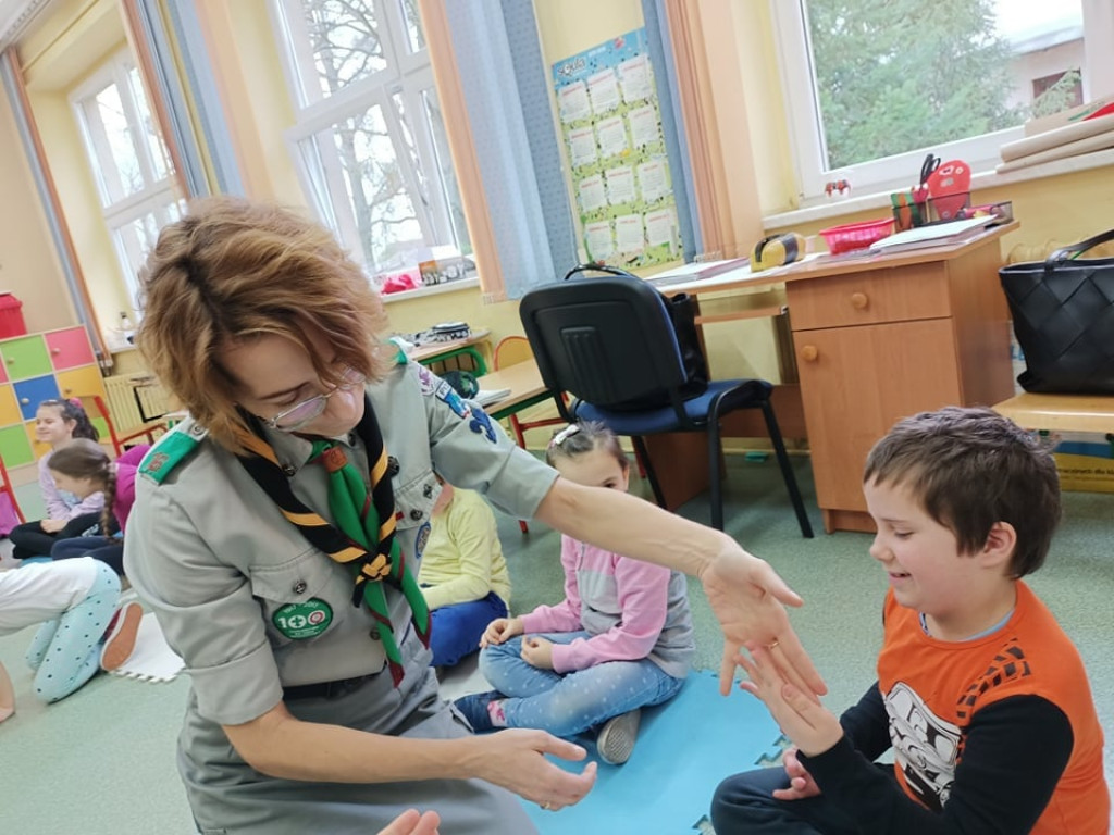 Dzień Myśli Braterskiej  w szkole we Wrąbczynkowskich Holendrach