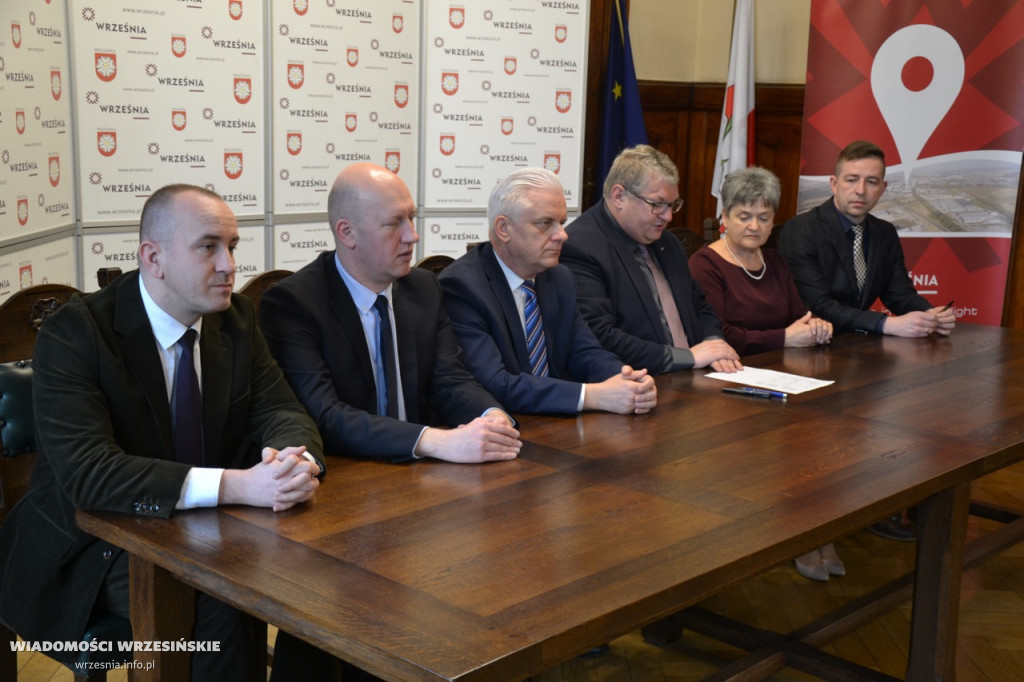 Podpisanie umów z wicemarszałkiem Grabowskim