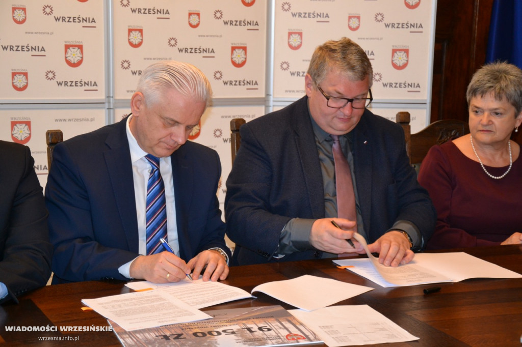 Podpisanie umów z wicemarszałkiem Grabowskim