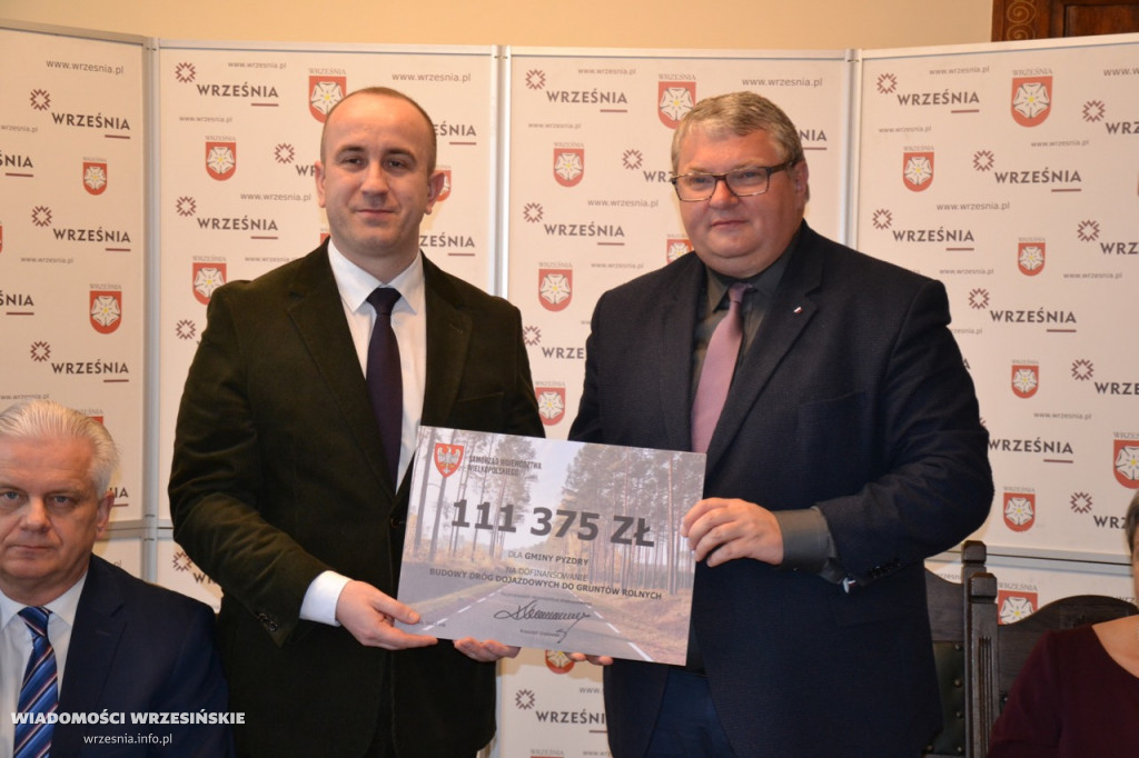 Podpisanie umów z wicemarszałkiem Grabowskim