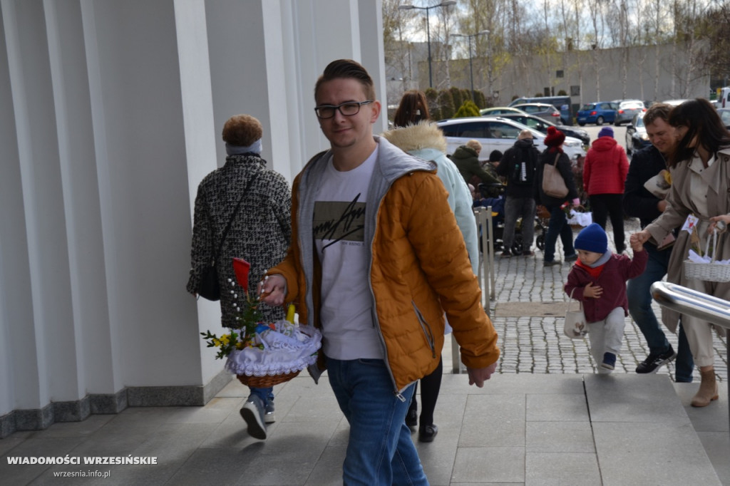 Święconka w parafii św. Jadwigi we Wrześni