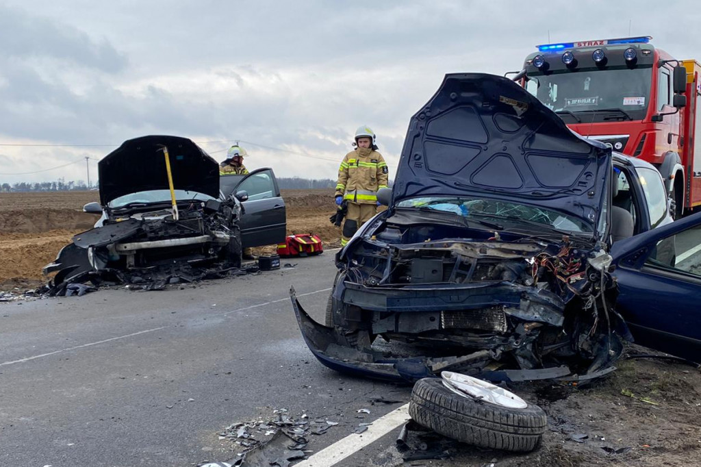Wypadek na drodze wojewódzkiej. Jedna osoba ranna