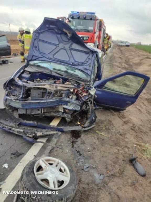 Wypadek na drodze wojewódzkiej. Jedna osoba ranna