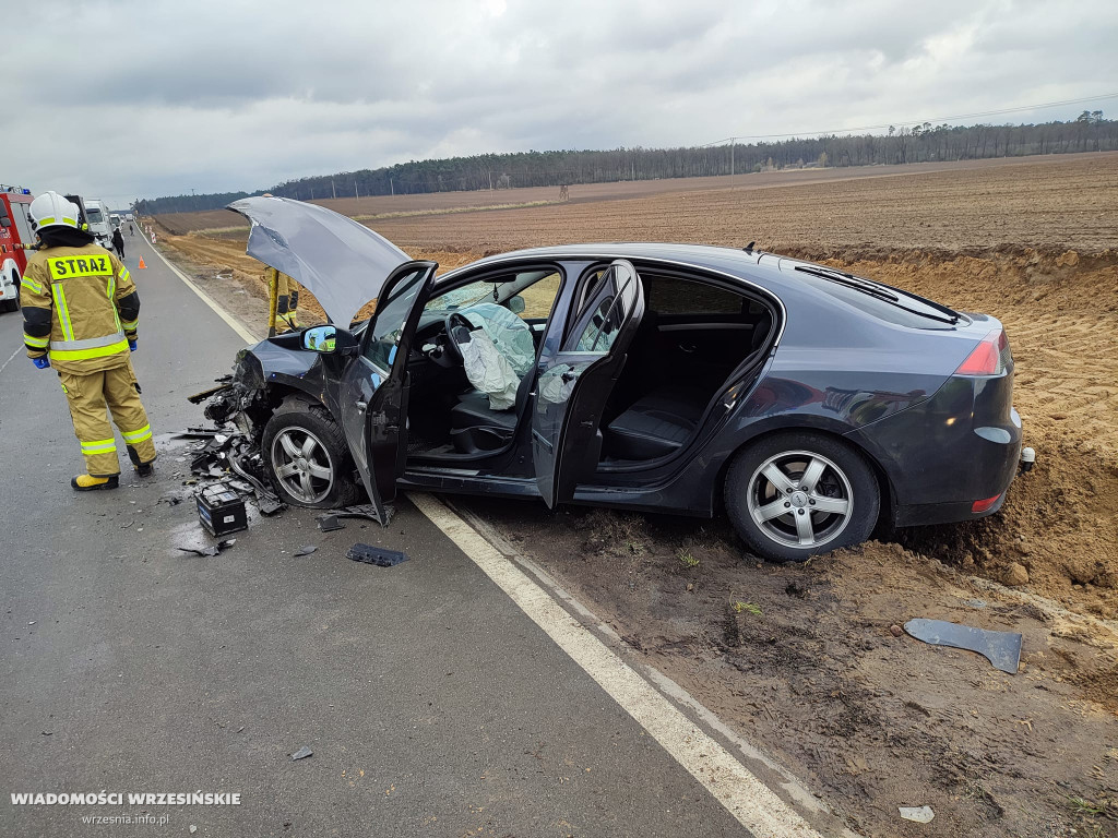 Wypadek na drodze wojewódzkiej. Jedna osoba ranna