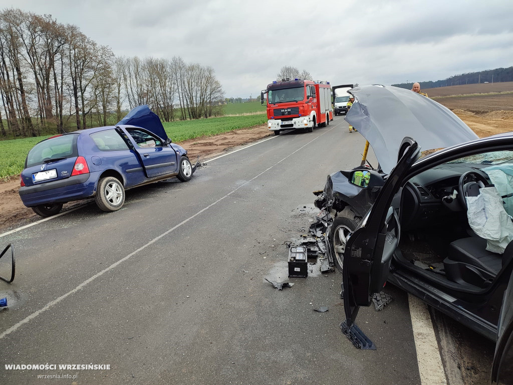 Wypadek na drodze wojewódzkiej. Jedna osoba ranna