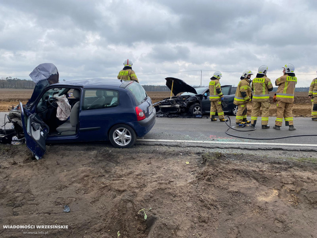 Wypadek na drodze wojewódzkiej. Jedna osoba ranna