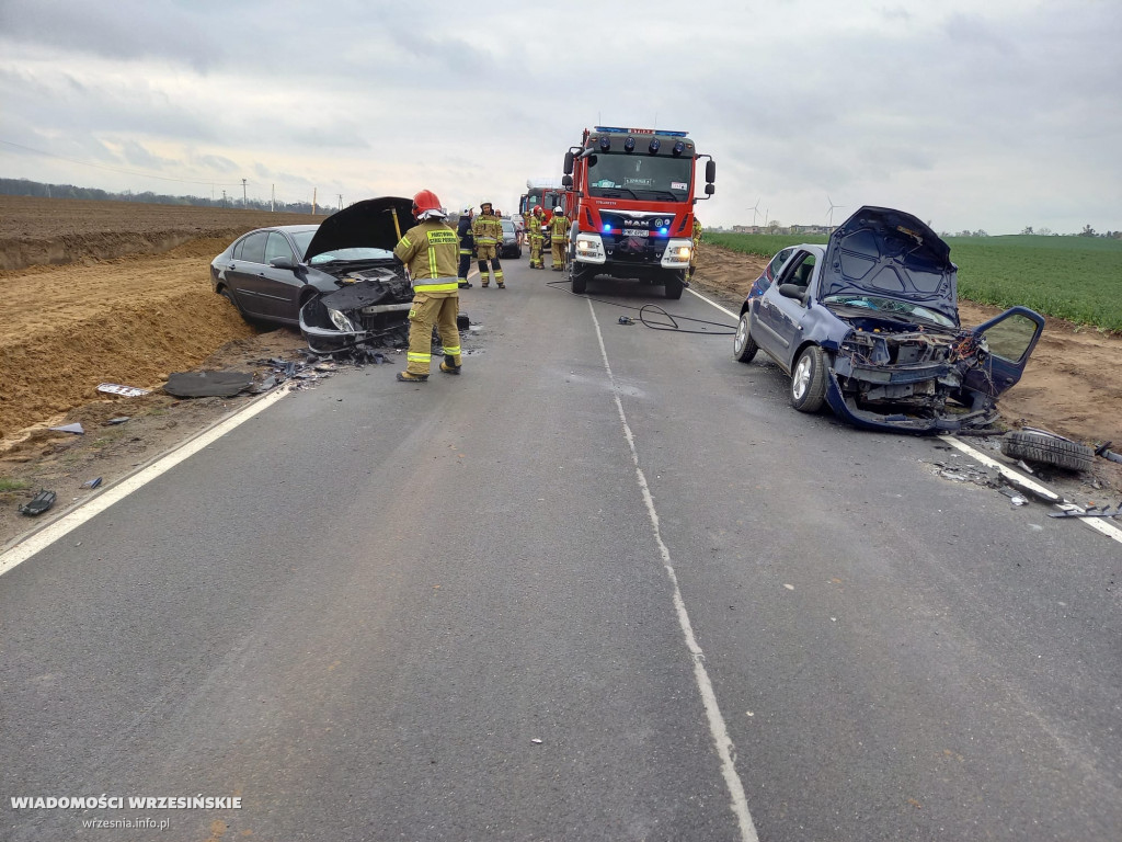 Wypadek na drodze wojewódzkiej. Jedna osoba ranna