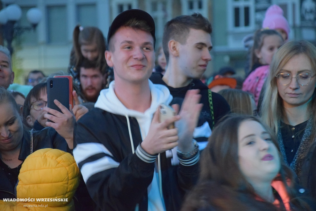 MIG i Roksana Węgiel na wrzesińskim rynku