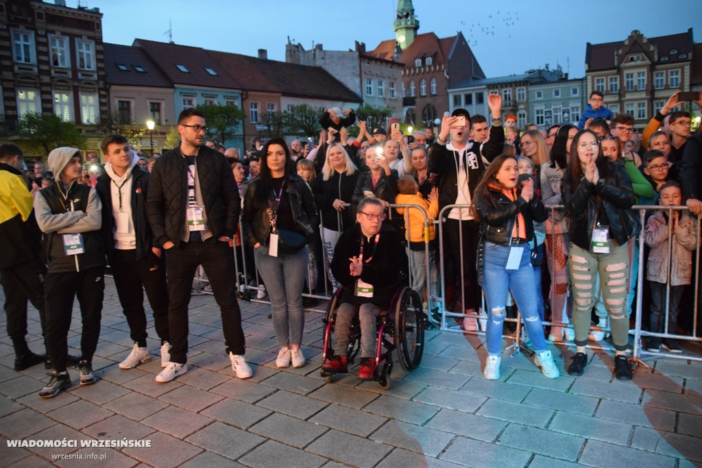 MIG i Roksana Węgiel na wrzesińskim rynku