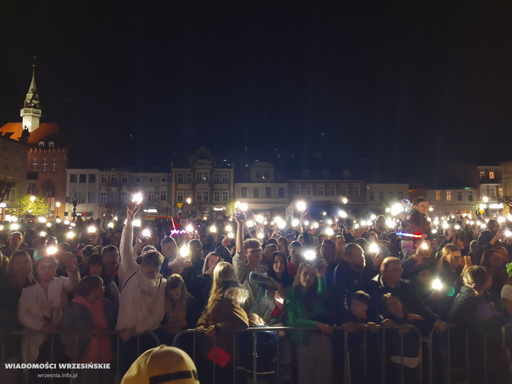 MIG i Roksana Węgiel na wrzesińskim rynku