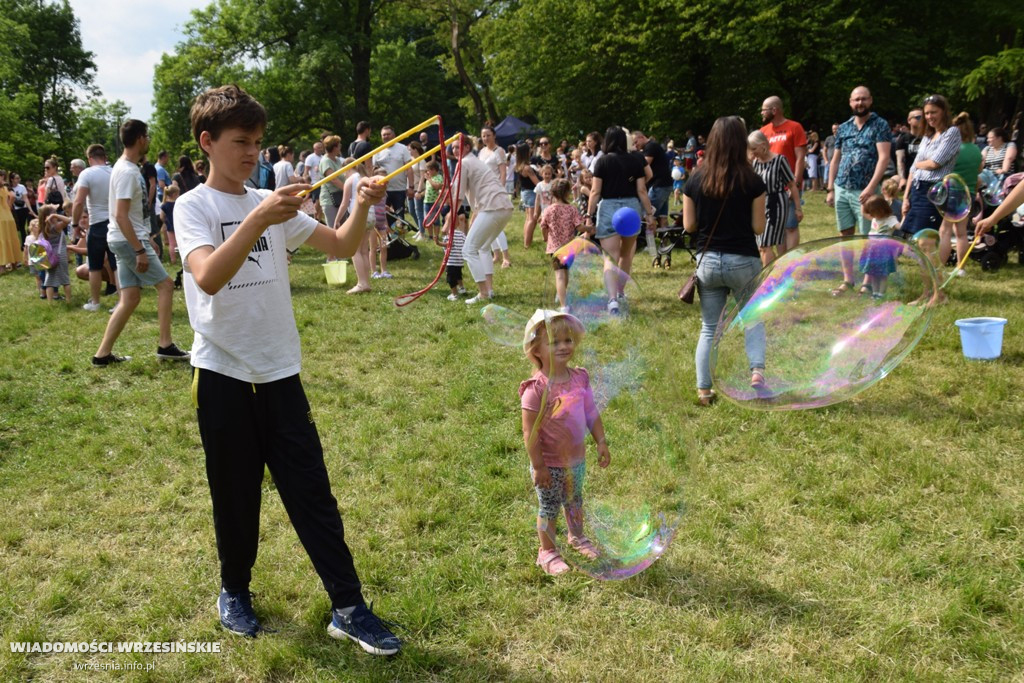Bańki mydlane i festiwal kolorów we Wrześni