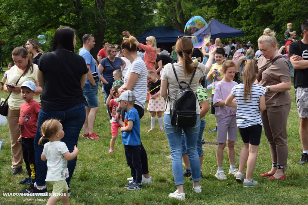 Bańki mydlane i festiwal kolorów we Wrześni