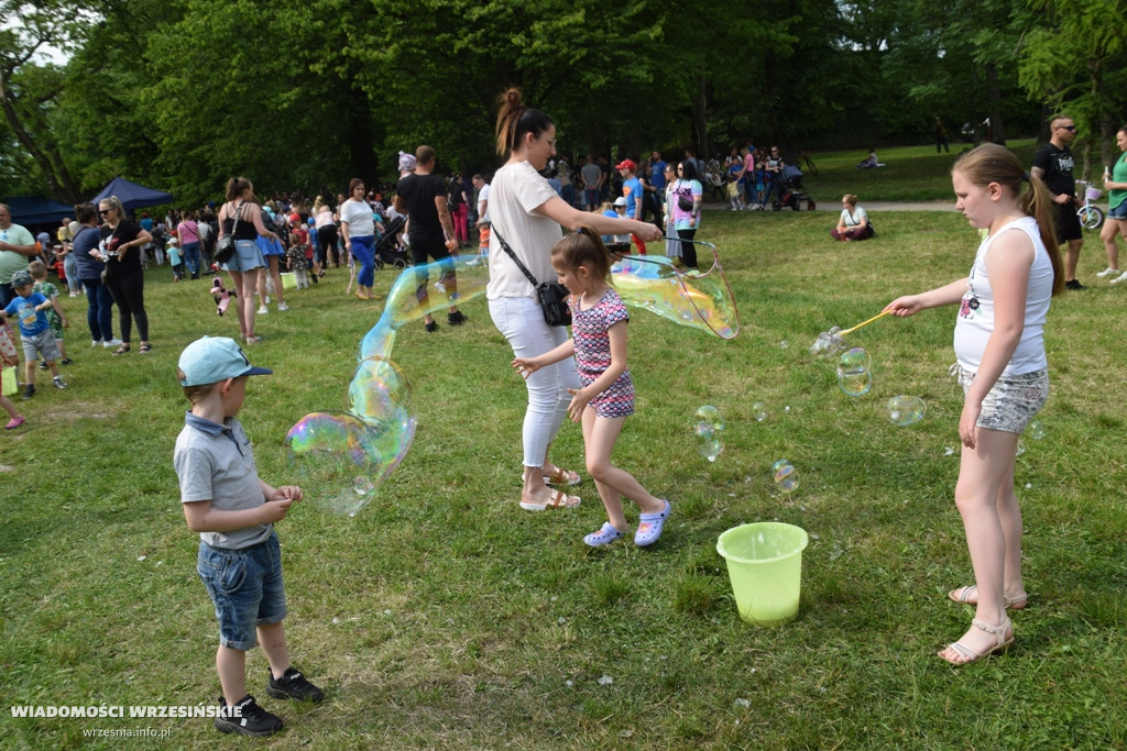 Bańki mydlane i festiwal kolorów we Wrześni