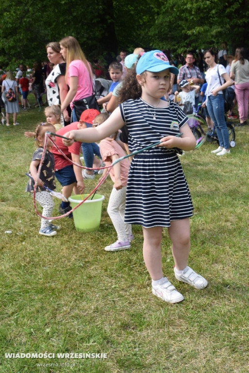 Bańki mydlane i festiwal kolorów we Wrześni