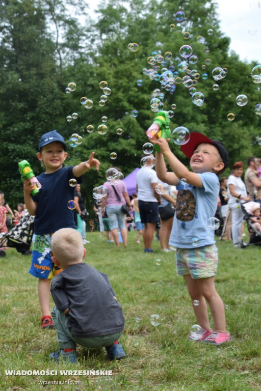 Bańki mydlane i festiwal kolorów we Wrześni
