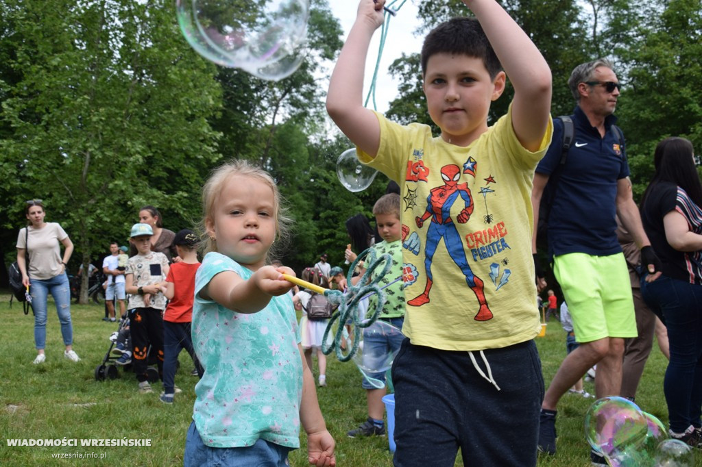 Bańki mydlane i festiwal kolorów we Wrześni