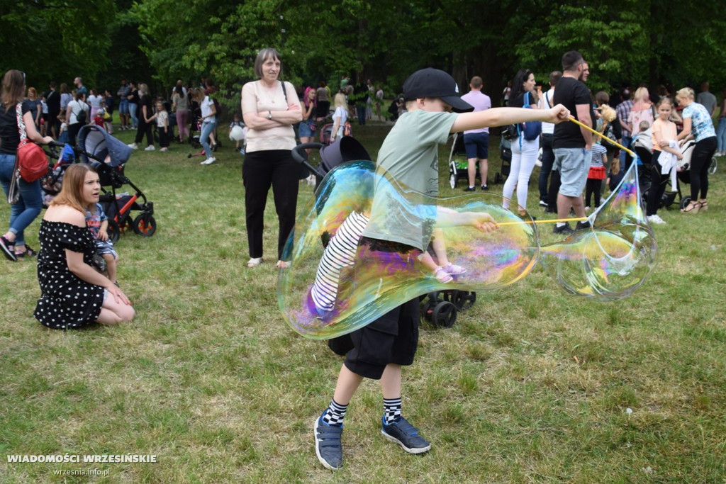 Bańki mydlane i festiwal kolorów we Wrześni