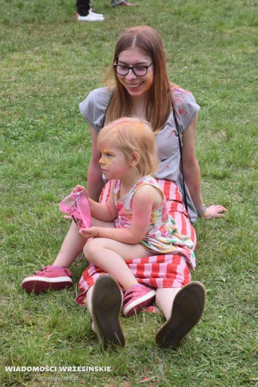 Bańki mydlane i festiwal kolorów we Wrześni