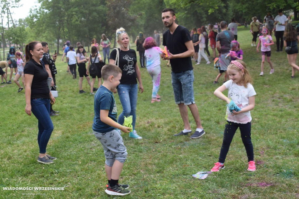 Bańki mydlane i festiwal kolorów we Wrześni