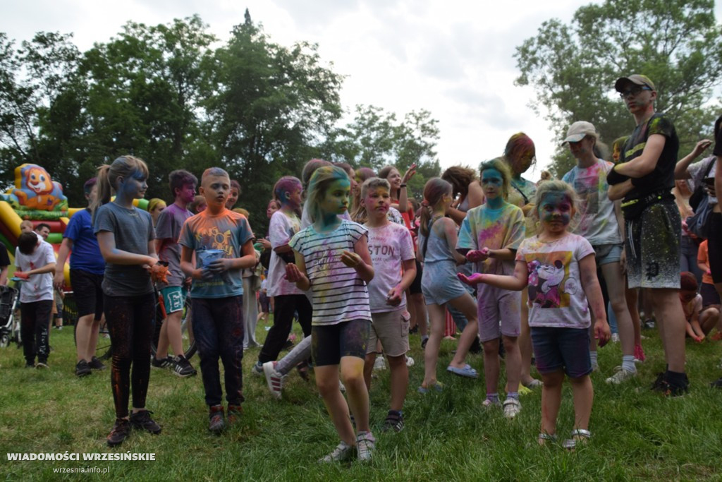 Bańki mydlane i festiwal kolorów we Wrześni
