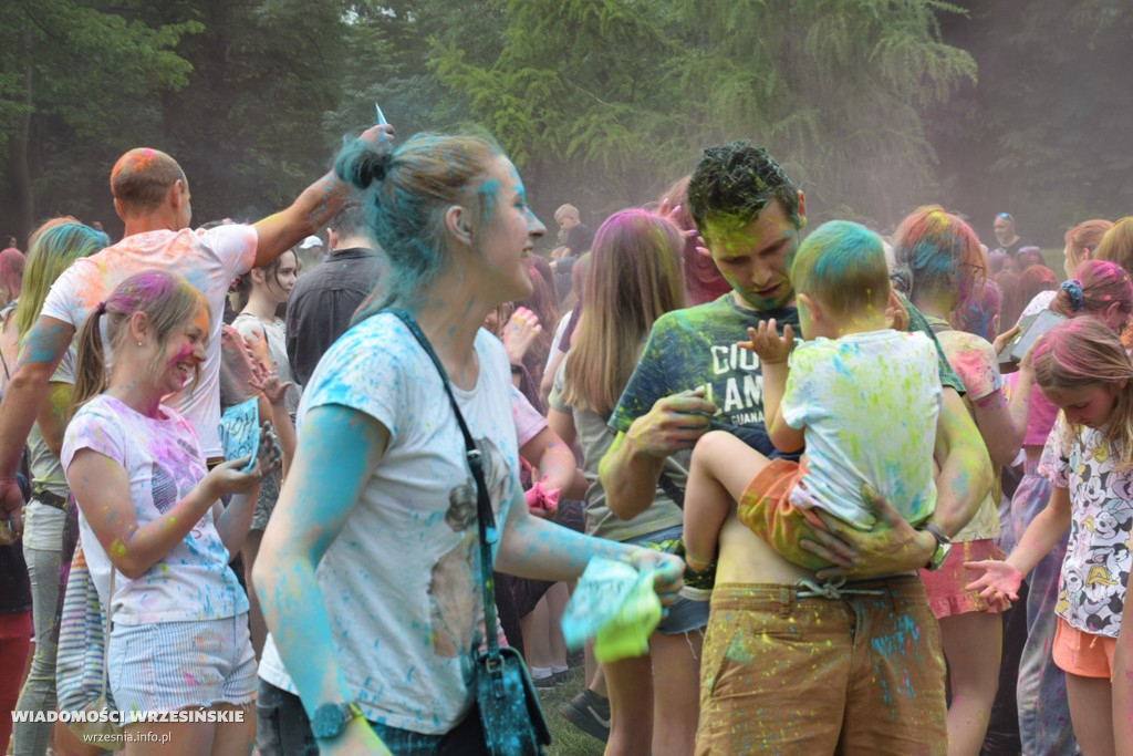 Bańki mydlane i festiwal kolorów we Wrześni