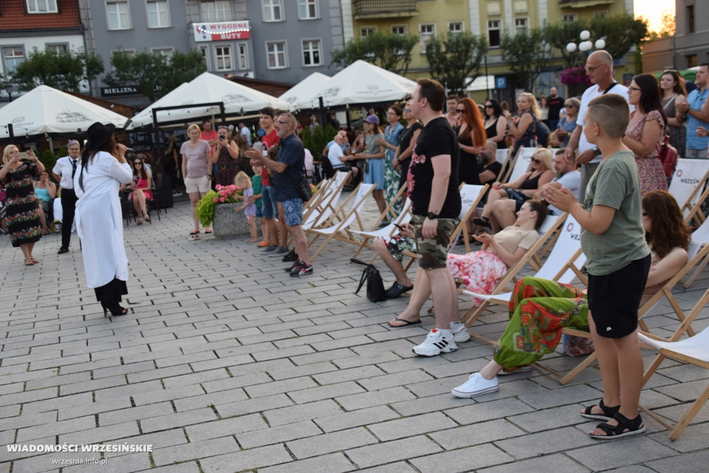 Koncert Marty Podulki na rynku