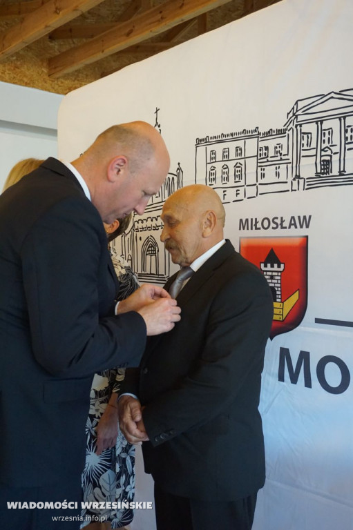 Jubilaci odbierali medale. Przeżyli ze sobą 50 lat