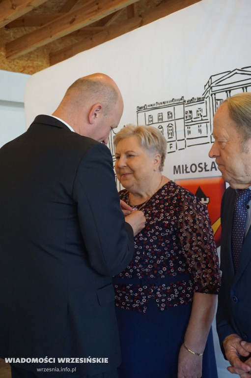 Jubilaci odbierali medale. Przeżyli ze sobą 50 lat