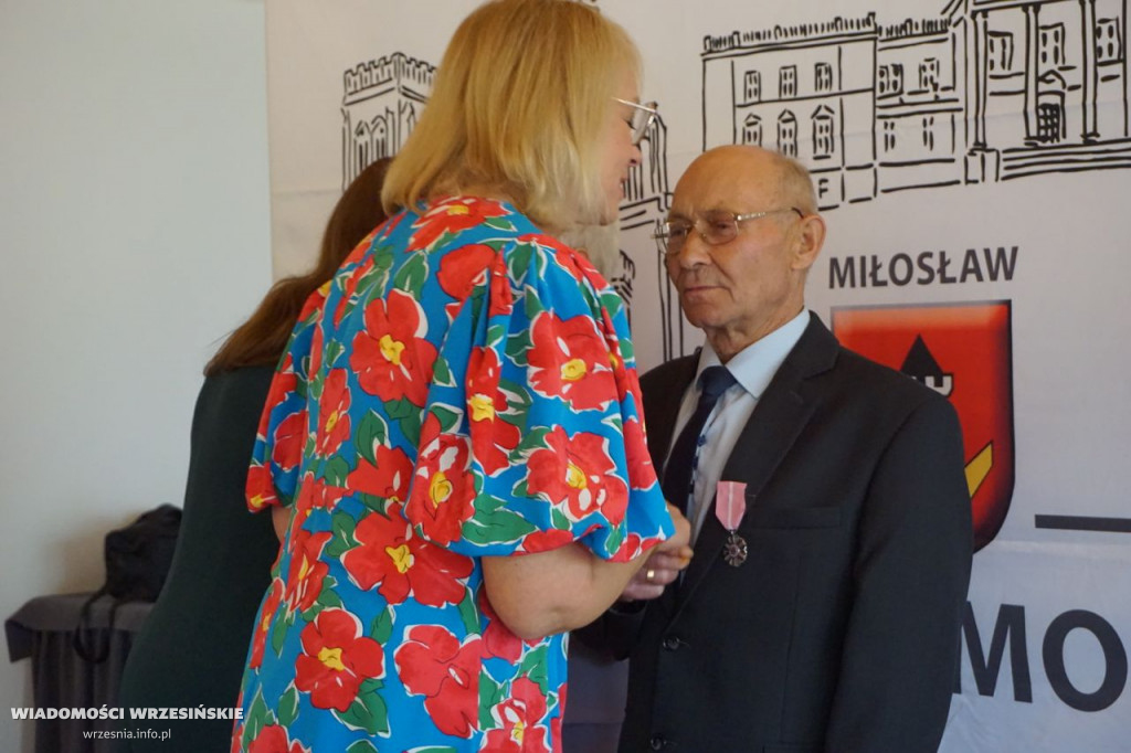 Jubilaci odbierali medale. Przeżyli ze sobą 50 lat