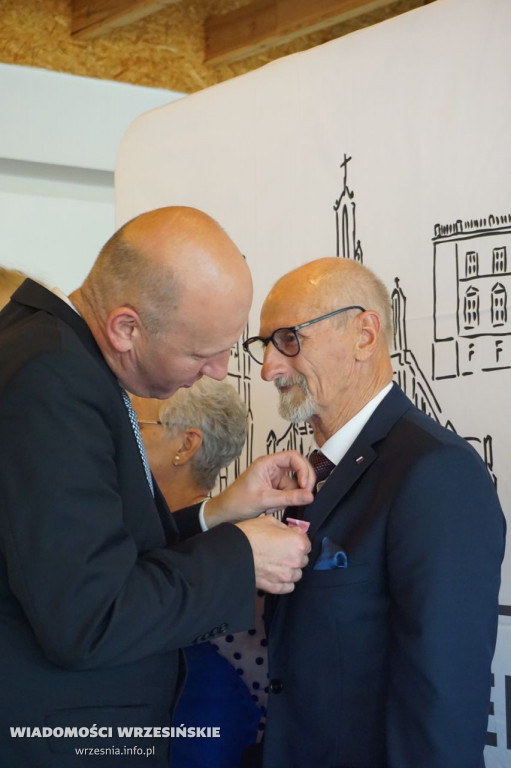 Jubilaci odbierali medale. Przeżyli ze sobą 50 lat