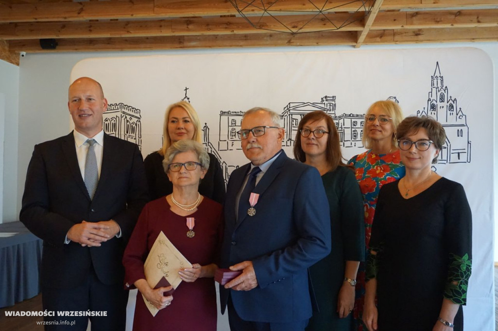 Jubilaci odbierali medale. Przeżyli ze sobą 50 lat