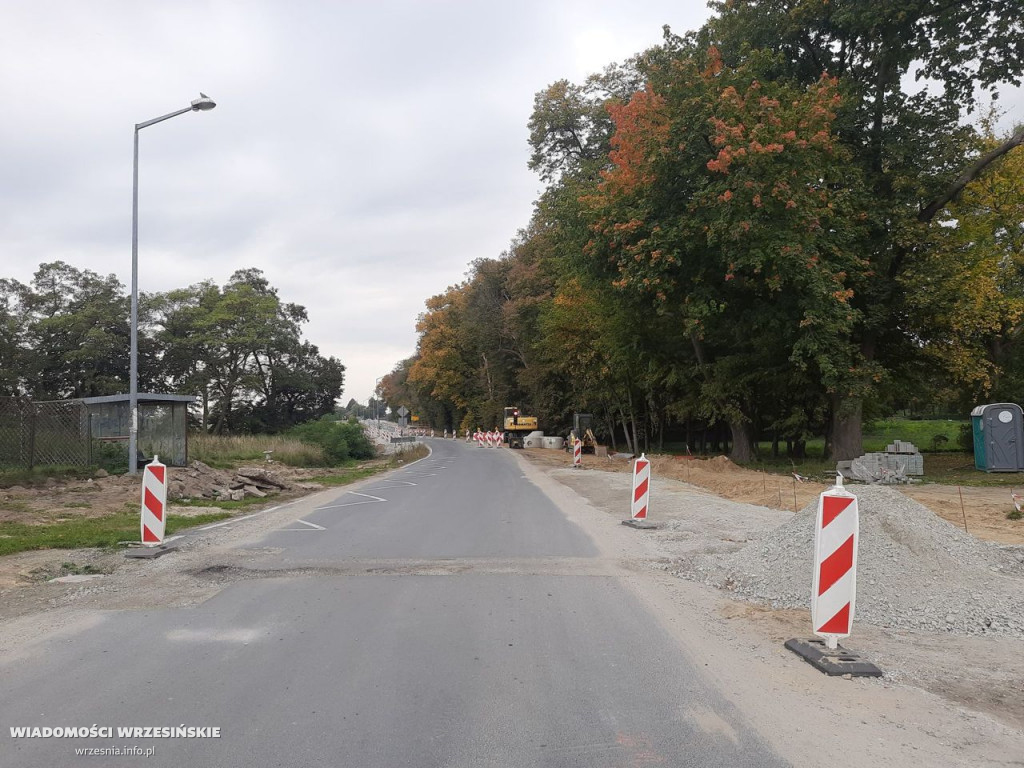 Trwa remont drogi z Miłosławia do Mikuszewa [FOTO]