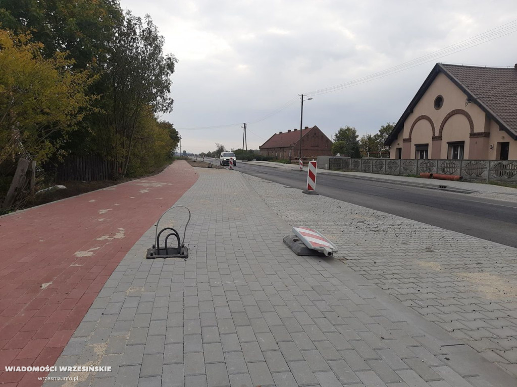 Trwa remont drogi z Miłosławia do Mikuszewa [FOTO]