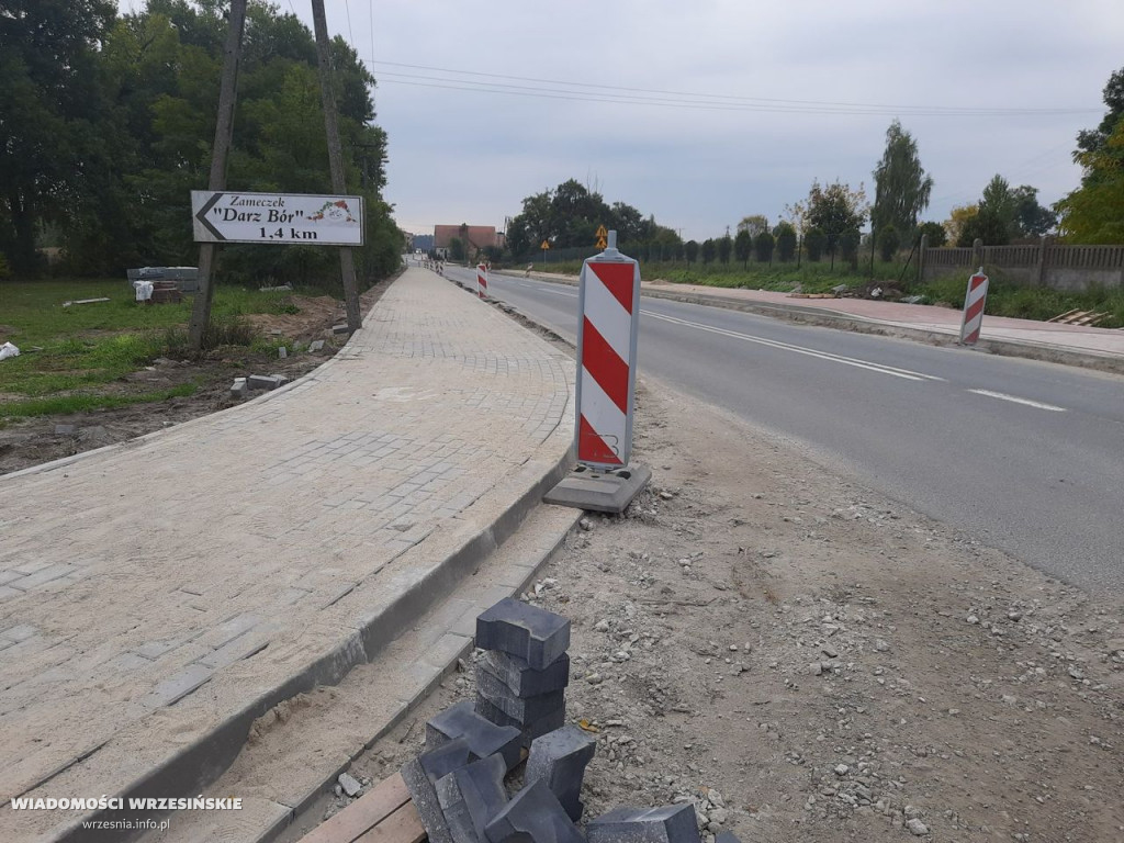 Trwa remont drogi z Miłosławia do Mikuszewa [FOTO]