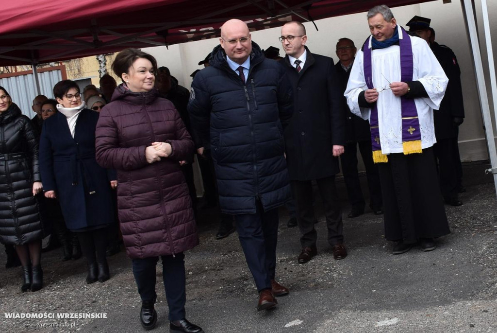 Przekazanie nowego wozu dla OSP Pyzdry
