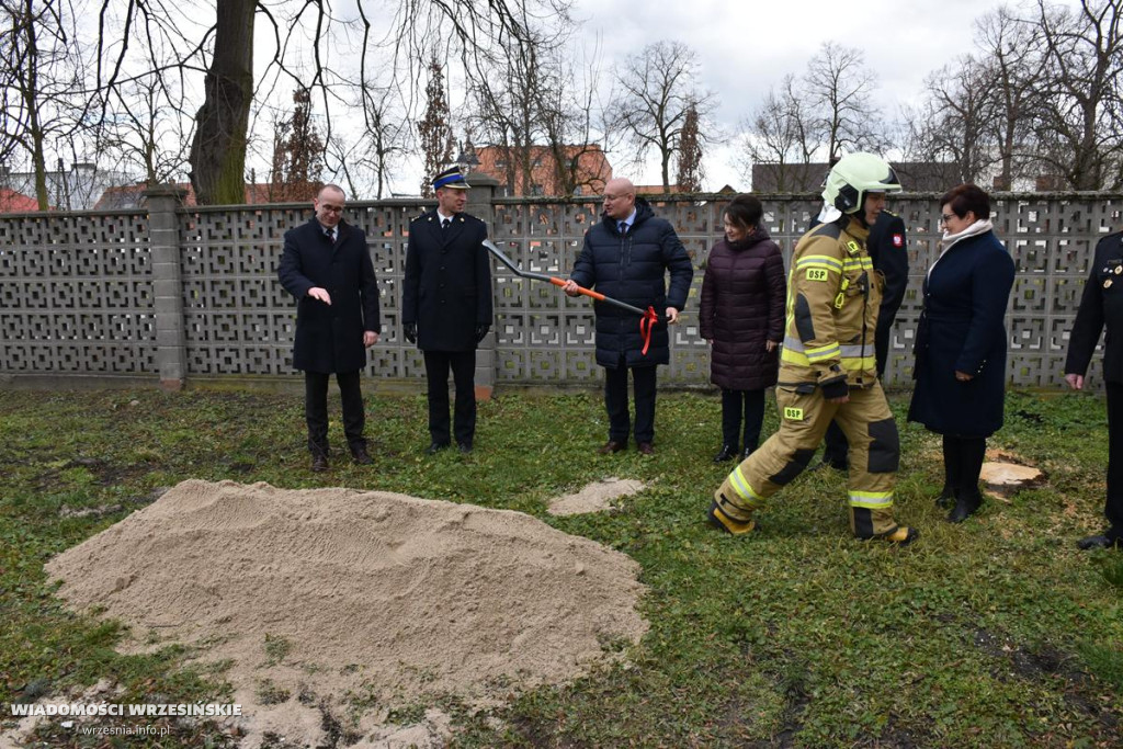 Przekazanie nowego wozu dla OSP Pyzdry