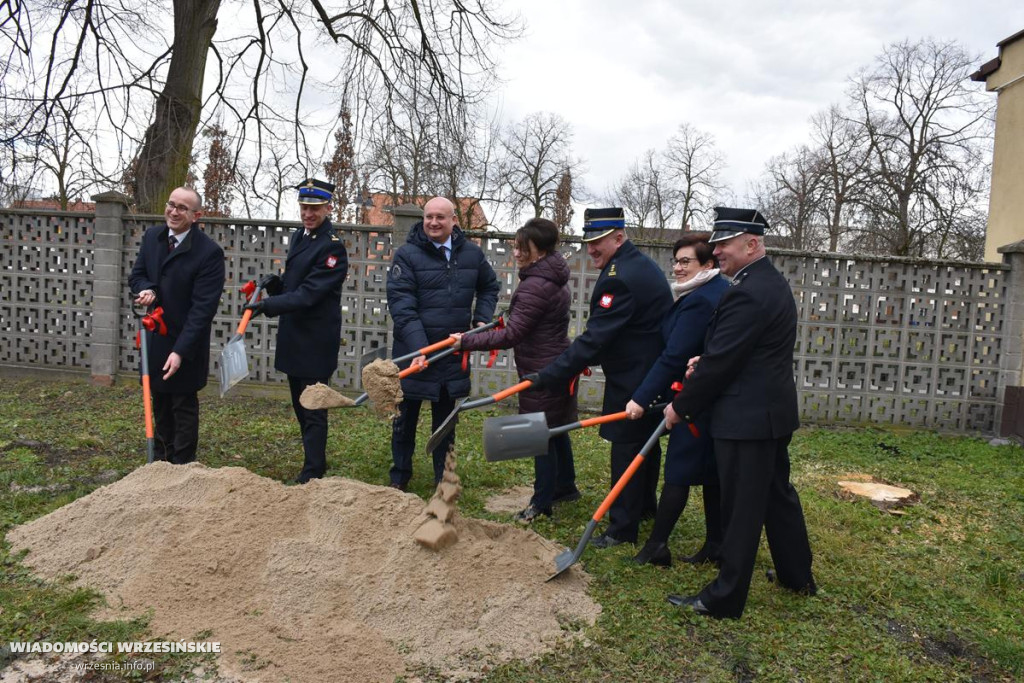 Przekazanie nowego wozu dla OSP Pyzdry