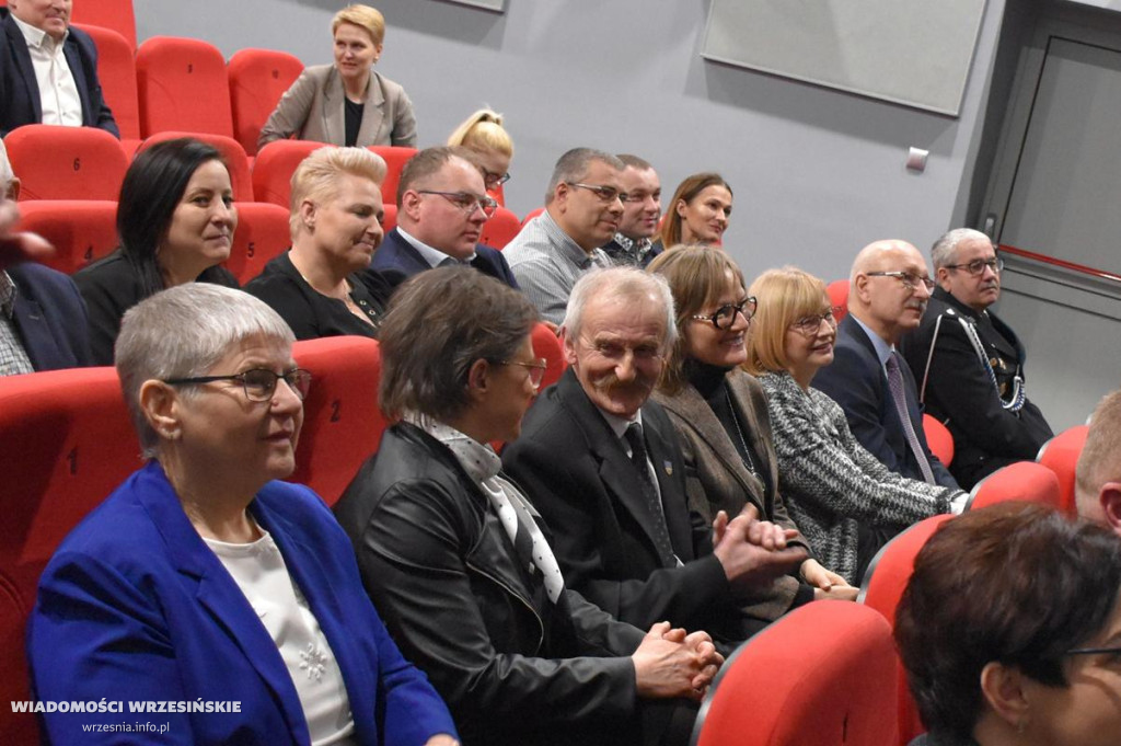 Przekazanie nowego wozu dla OSP Pyzdry