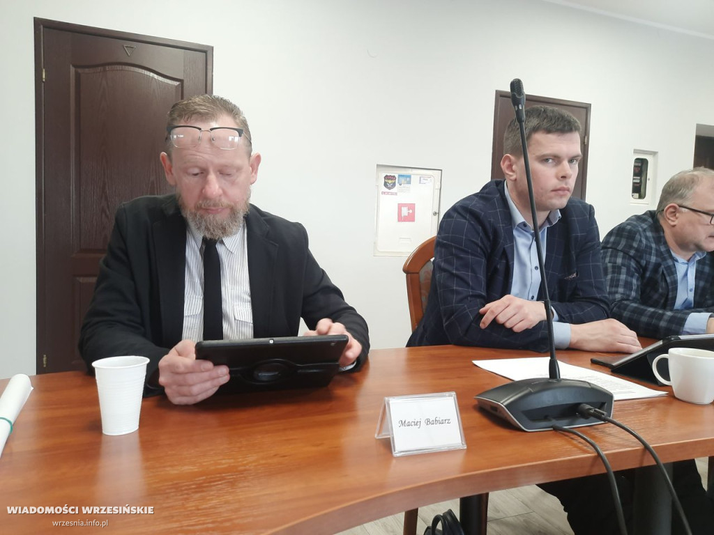 Radni wszystkie uchwały podjęli jednomyślnie FOTO