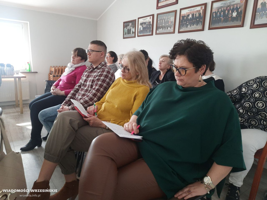 Radni wszystkie uchwały podjęli jednomyślnie FOTO