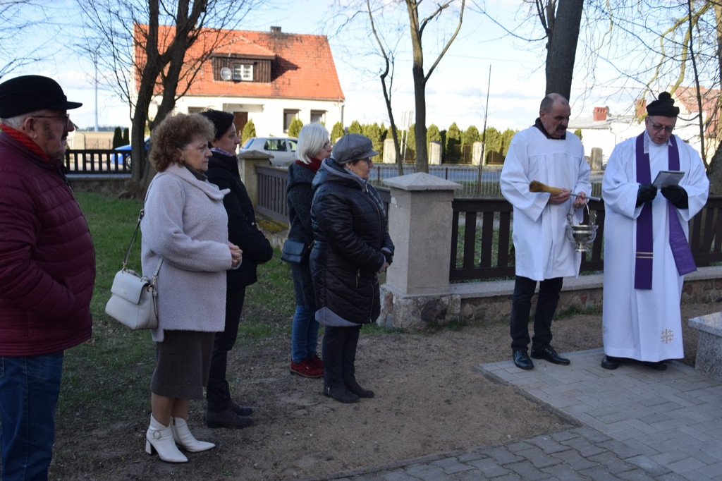 Odnowiony grób Augustynowiczów w Kołaczkowie